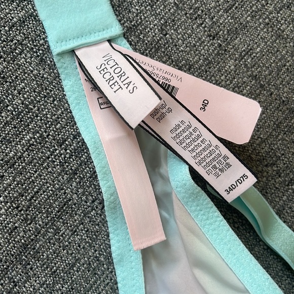 NWT VS Push Up RARE Tie-Dye Bra - Picture 3 of 3